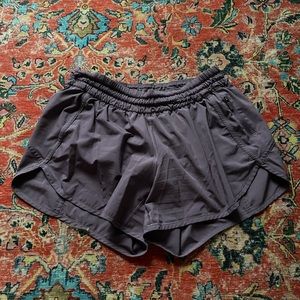 lululemon tracker shorts